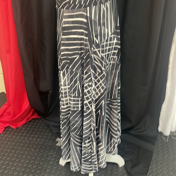 Ralph Lauren dress size 10P. - Picture 4 of 8